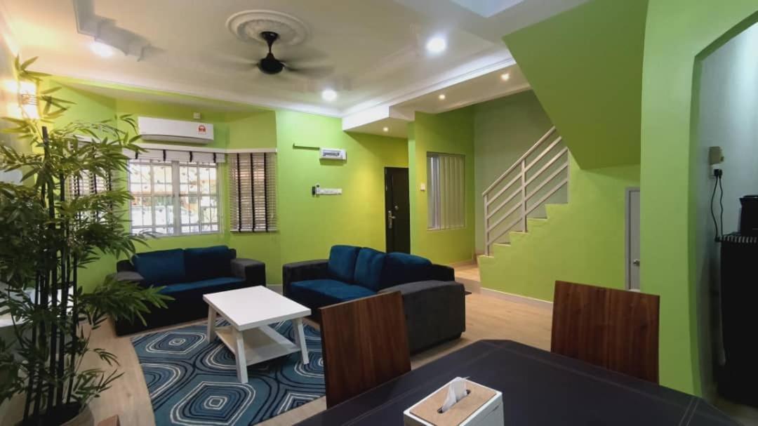 Homestay Dr. Z Klang Exterior photo