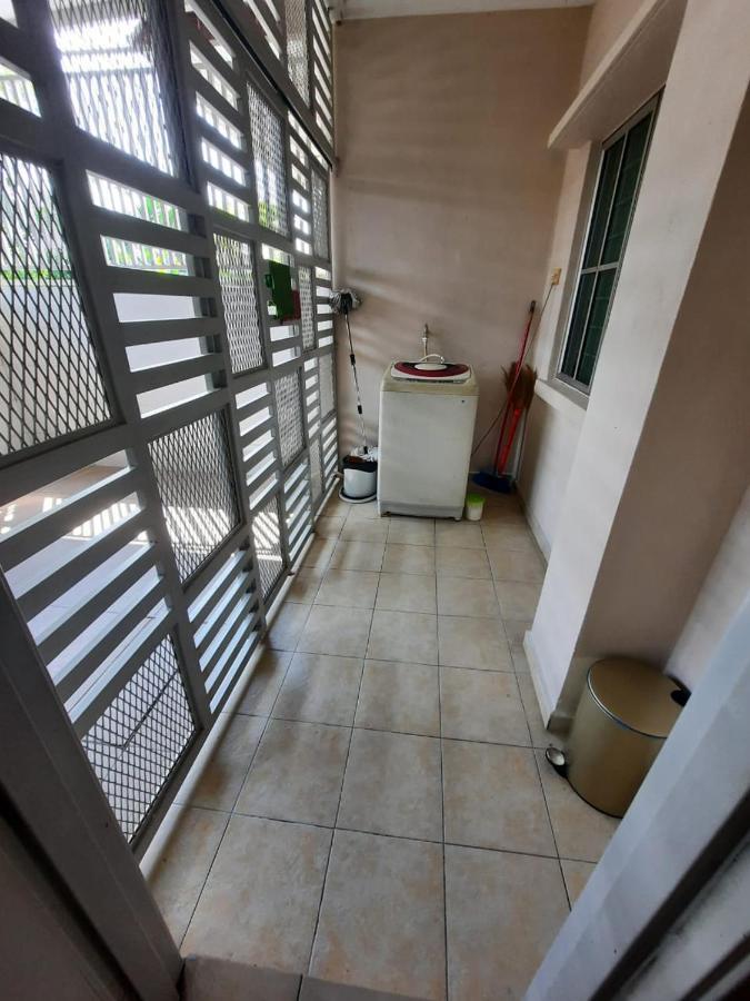 Homestay Dr. Z Klang Exterior photo